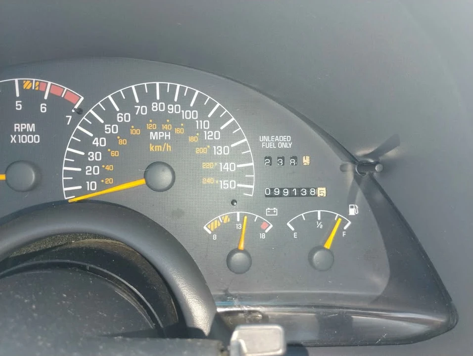 1995 Pontiac Firebird Formula 4th Gen - Image 10 of 10