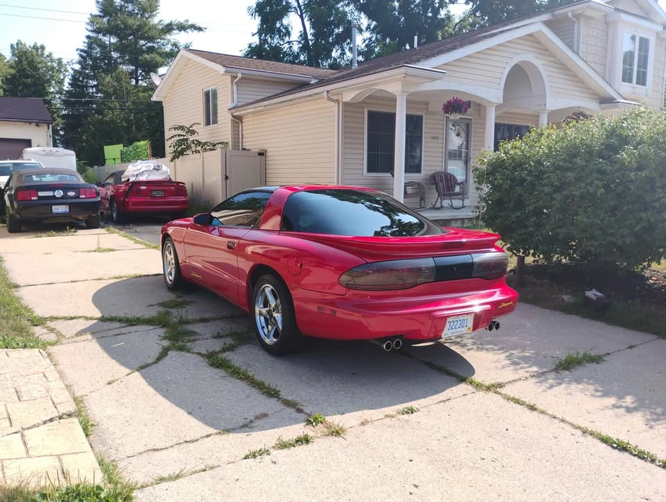 1995 Pontiac Firebird Formula 4th Gen - Image 4 of 10