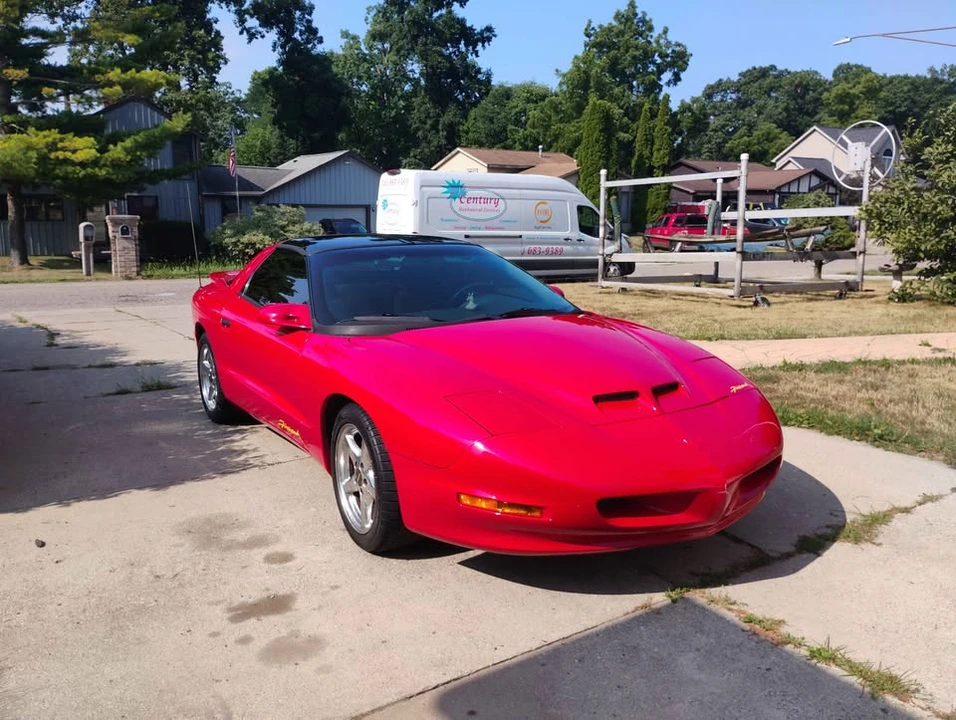 1995 Pontiac Firebird Formula 4th Gen - Image 2 of 10
