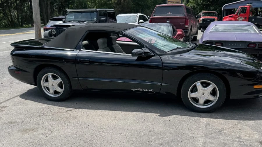 1995 Pontiac Firebird 4th Gen - Image 4 of 8