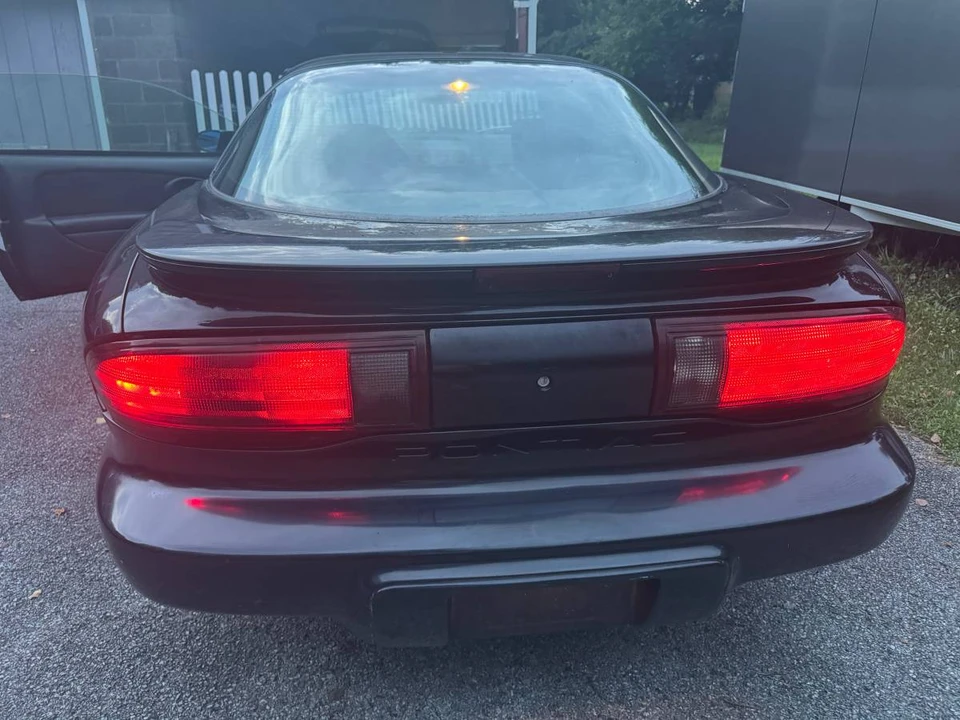 1995 Pontiac Firebird 4th Gen - Image 13 of 14