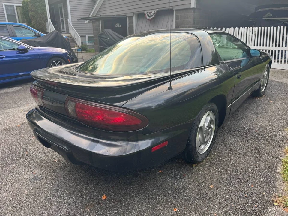 1995 Pontiac Firebird 4th Gen - Image 9 of 14