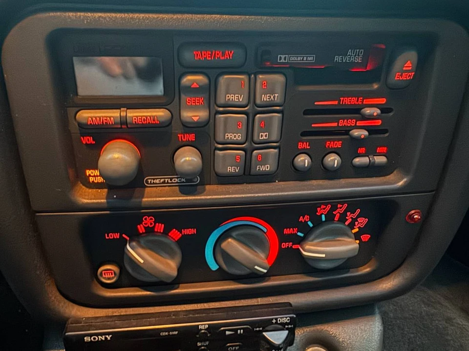 1995 Pontiac Firebird 4th Gen - Image 12 of 14