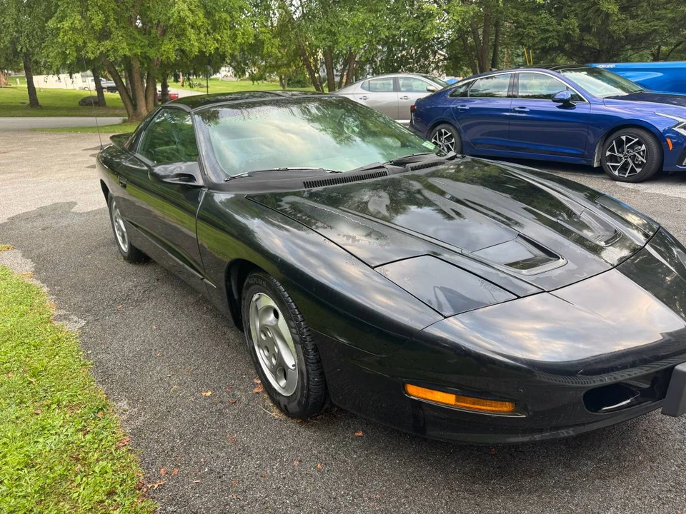1995 Pontiac Firebird 4th Gen - Image 2 of 14