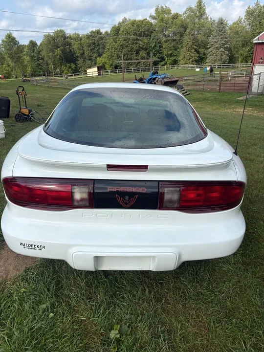 1995 Pontiac Firebird 4th Gen - Image 4 of 9