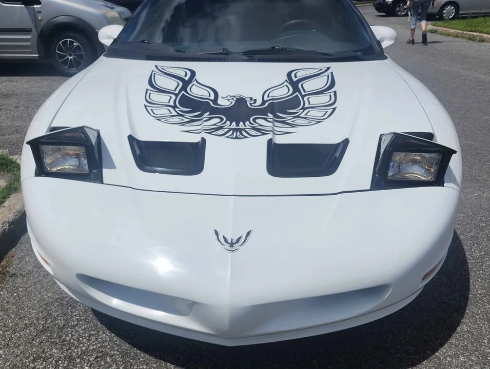 1995 Pontiac Firebird 4th Gen - Image 2 of 11