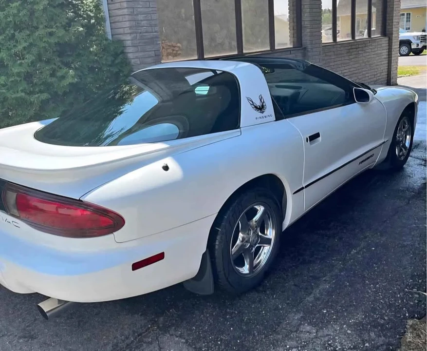 1995 Pontiac Firebird 4th Gen - Image 2 of 7