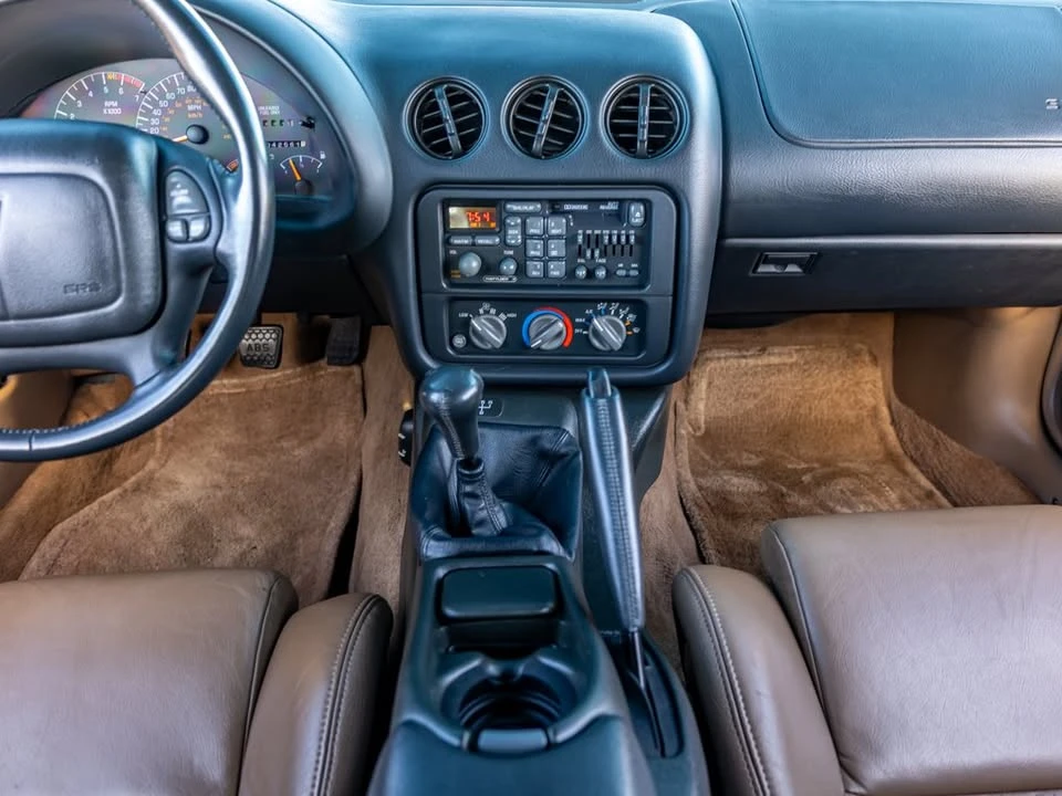 1995 Pontiac Firebird 4th Gen - Image 18 of 19