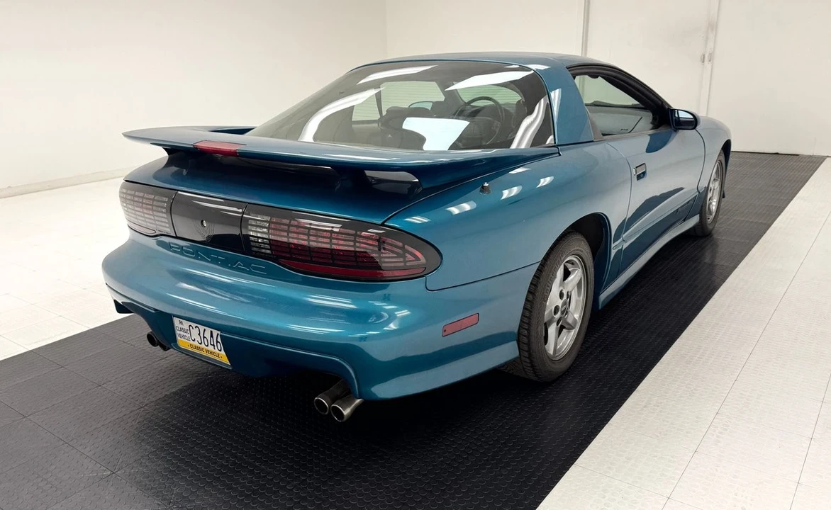 1995 Pontiac Firebird - Image 5 of 31