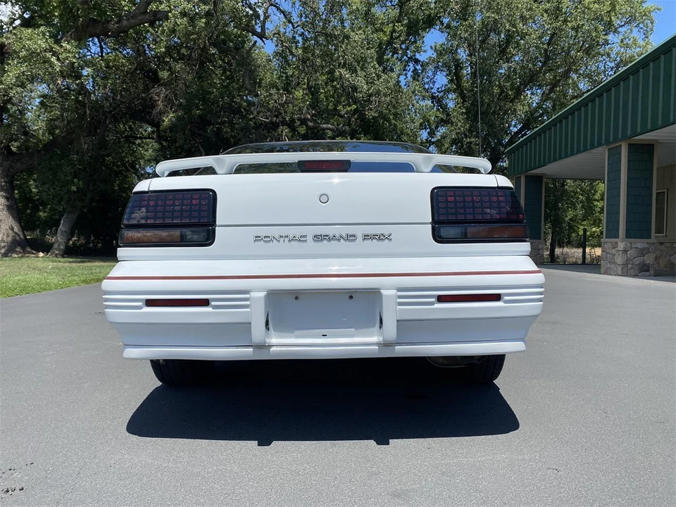 1995 Pontiac Grand Prix 3rd+ Gen - Image 9 of 31