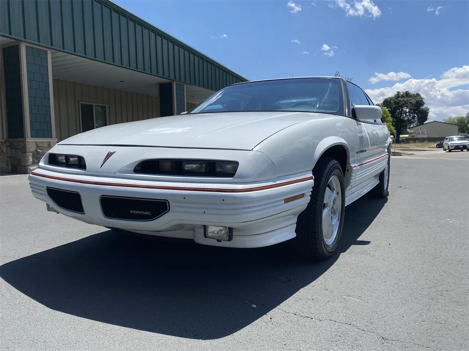 1995 Pontiac Grand Prix 3rd+ Gen - Image 17 of 31