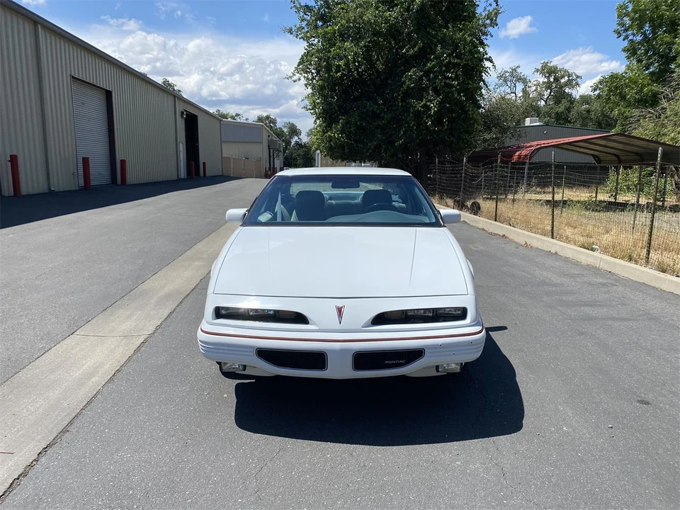 1995 Pontiac Grand Prix 3rd+ Gen - Image 26 of 31