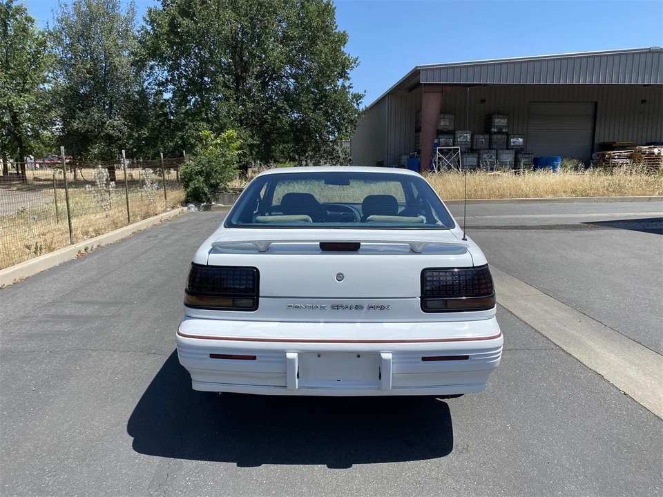 1995 Pontiac Grand Prix 3rd+ Gen - Image 30 of 31