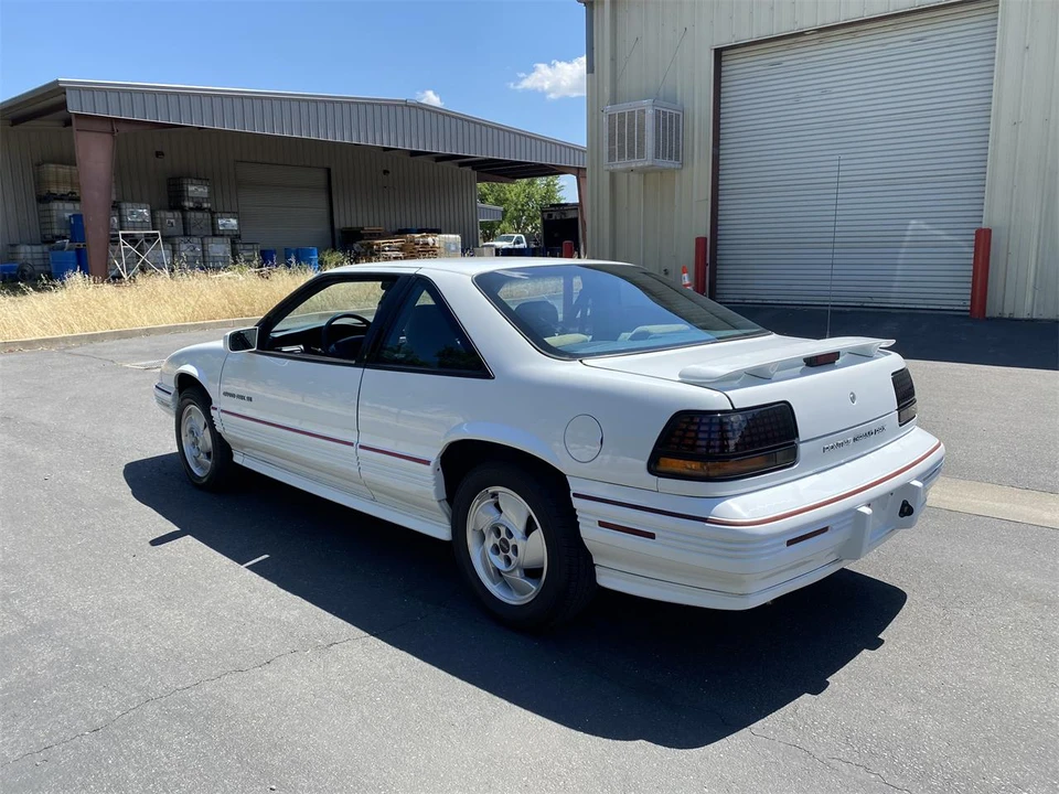 1995 Pontiac Grand Prix 3rd+ Gen - Image 31 of 31