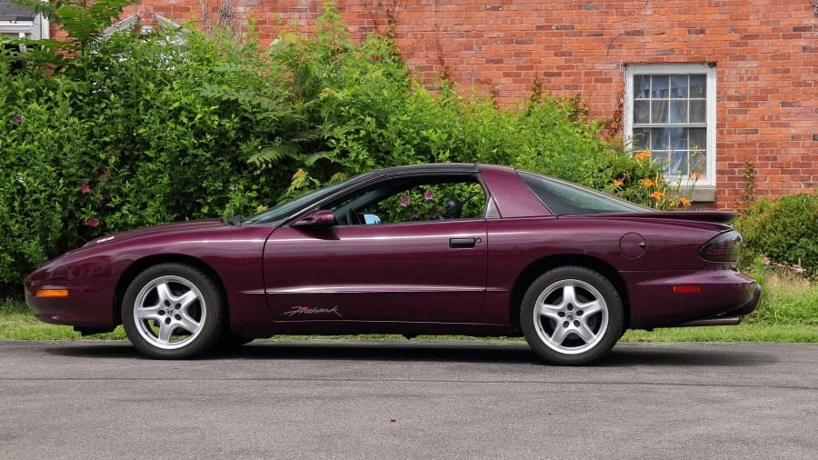 1995 Pontiac Firebird Trans Am 4th Gen - Image 8 of 12