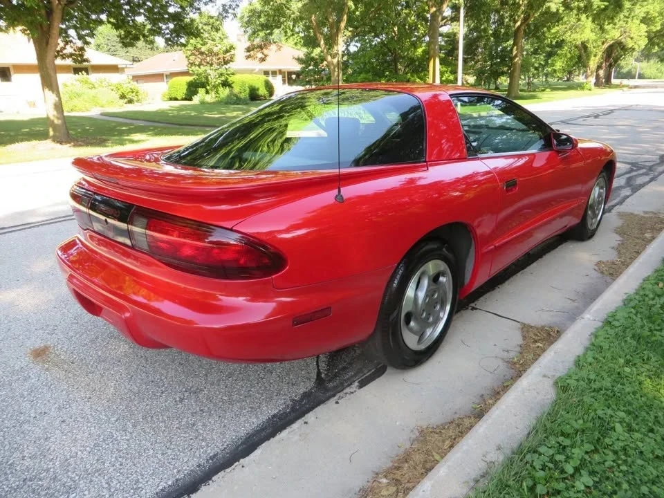 1995 Pontiac Firebird 4th Gen - Image 4 of 19