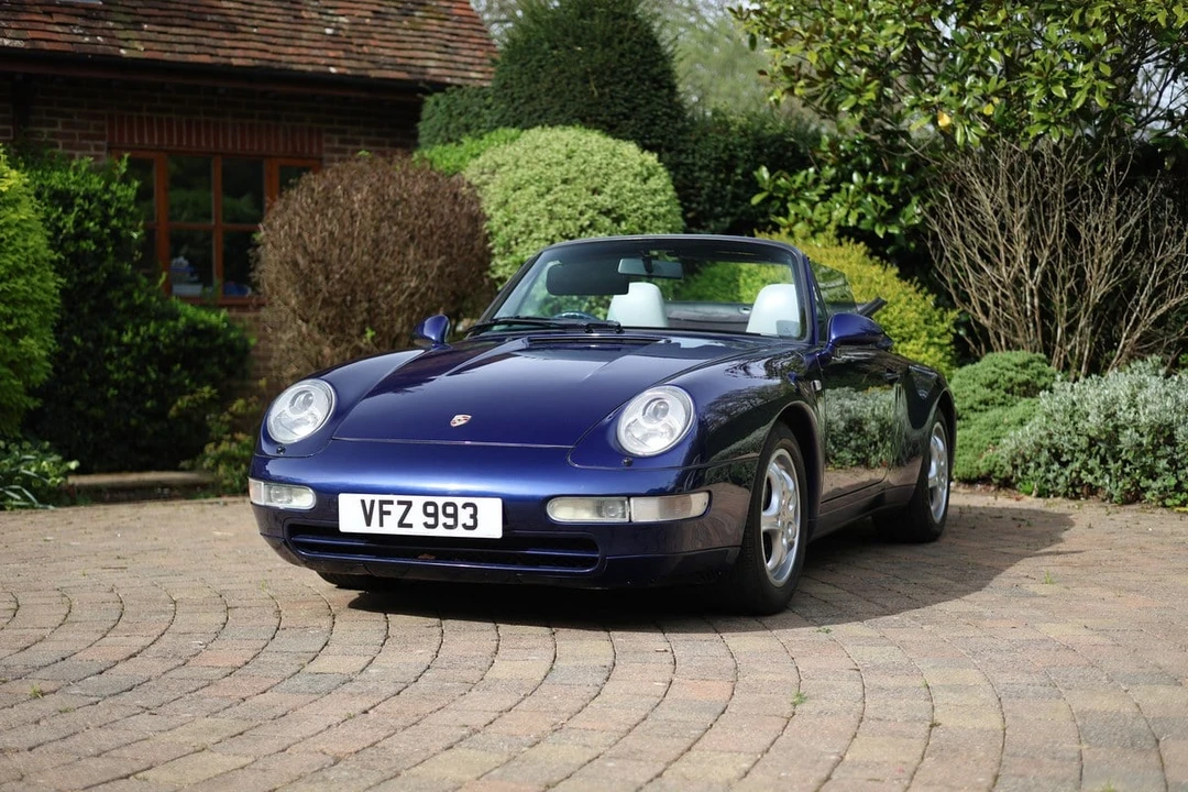 1995 Porsche 993 Carrera 4 - Image 4 of 30