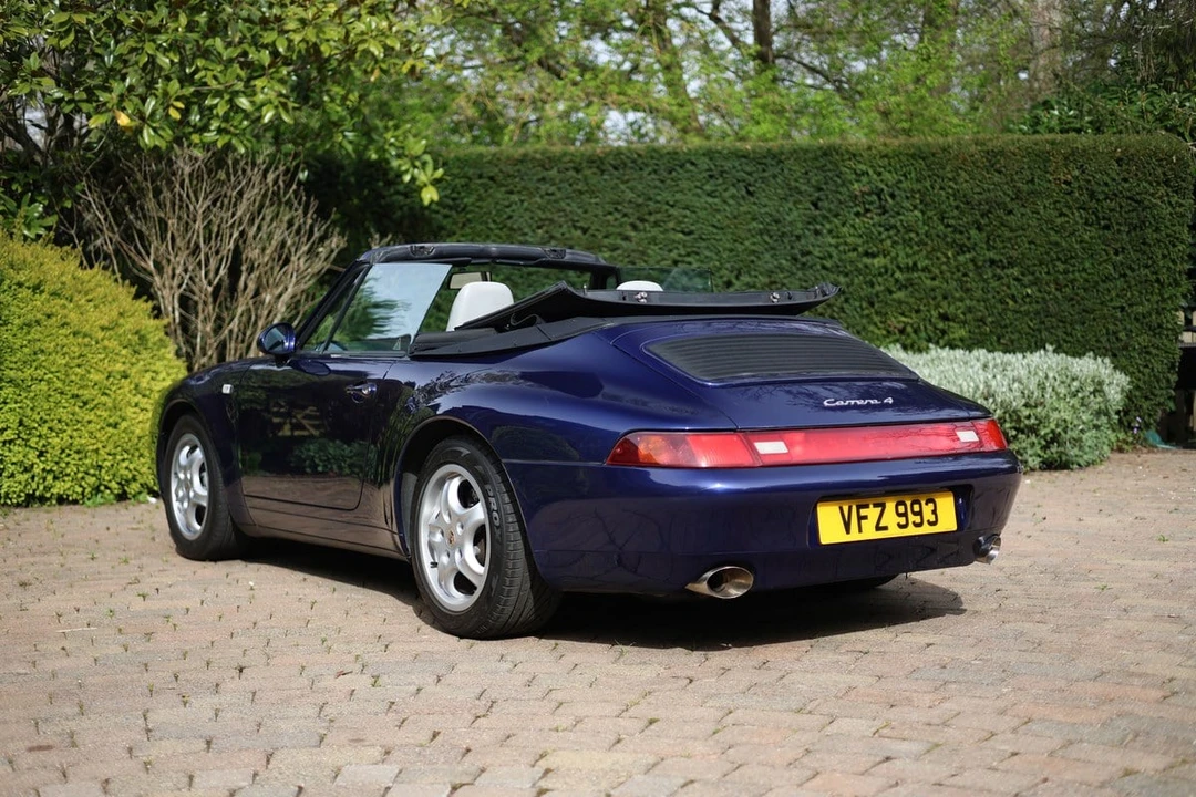 1995 Porsche 993 Carrera 4 - Image 12 of 30