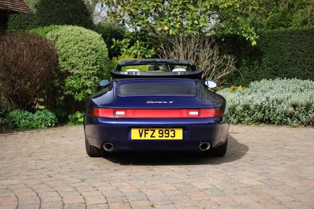 1995 Porsche 993 Carrera 4 - Image 7 of 30