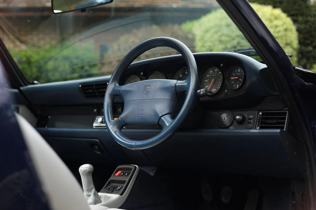 1995 Porsche 993 Carrera 4 - Image 27 of 30