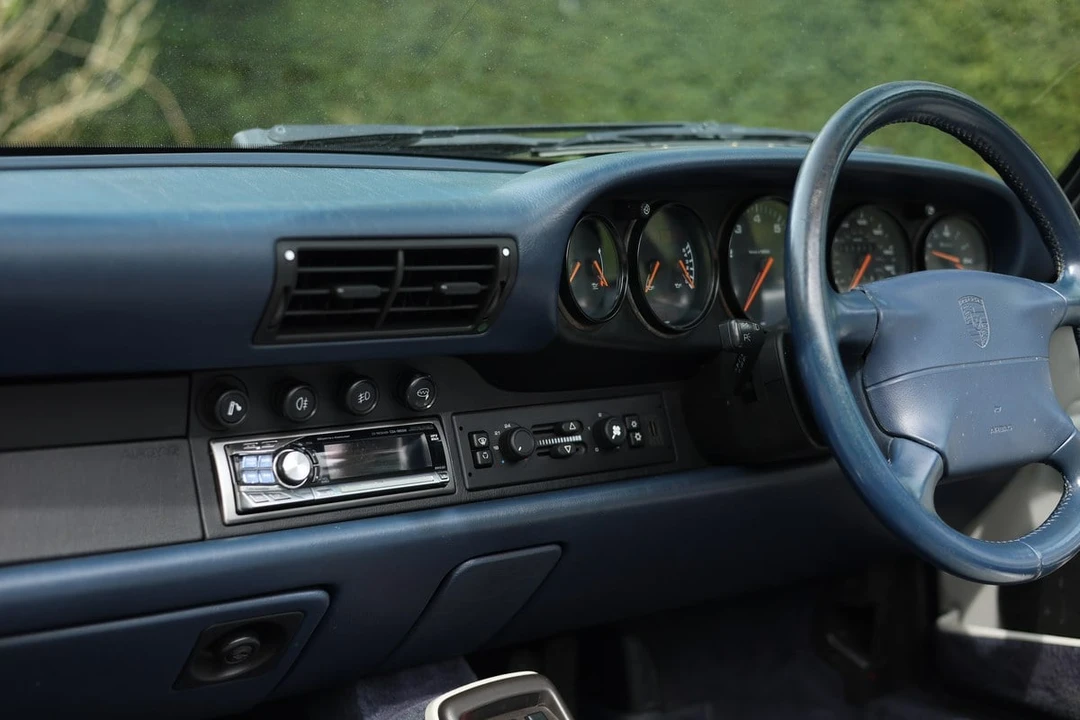 1995 Porsche 993 Carrera 4 - Image 25 of 30
