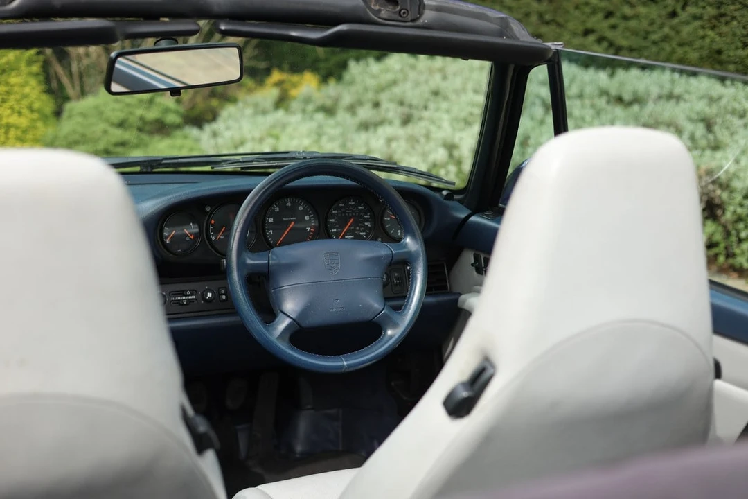 1995 Porsche 993 Carrera 4 - Image 21 of 30