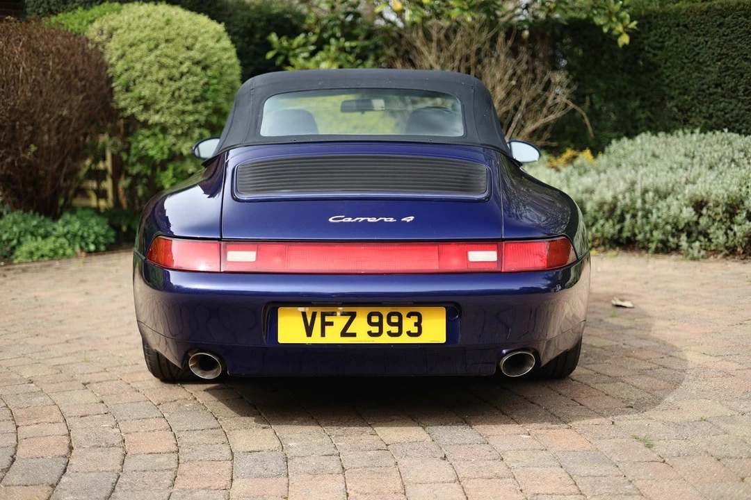 1995 Porsche 993 Carrera 4 - Image 8 of 30
