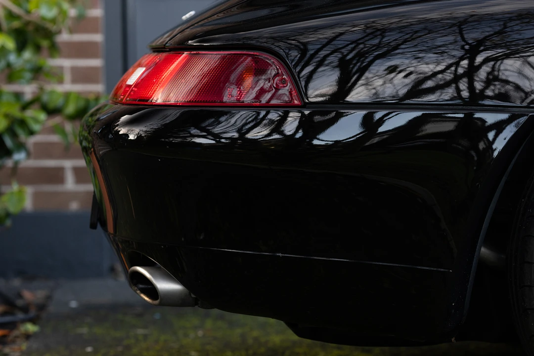 1995 Porsche 993 Carrera 4 - Image 11 of 31