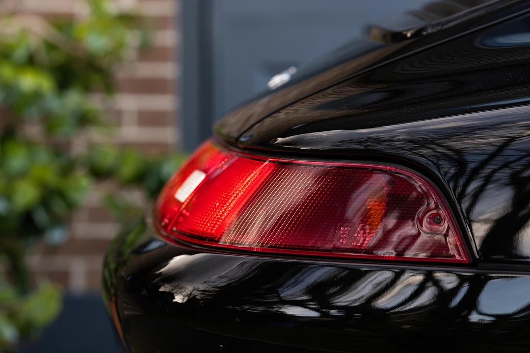 1995 Porsche 993 Carrera 4 - Image 12 of 31