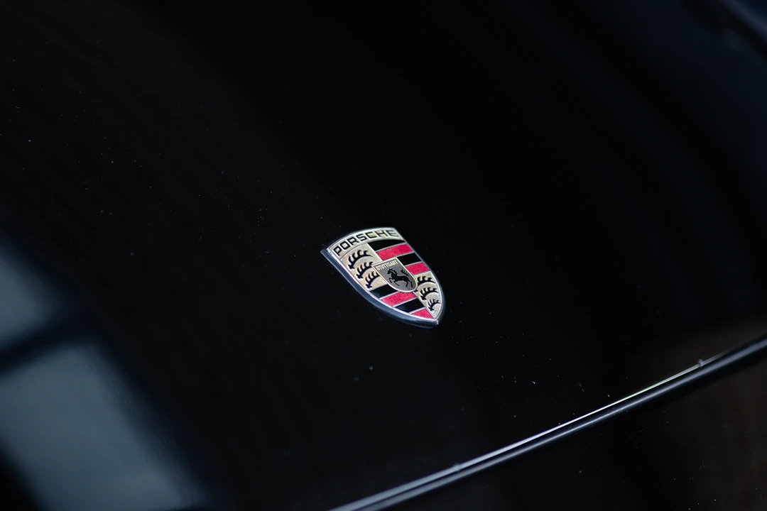 1995 Porsche 993 Carrera 4 - Image 24 of 31
