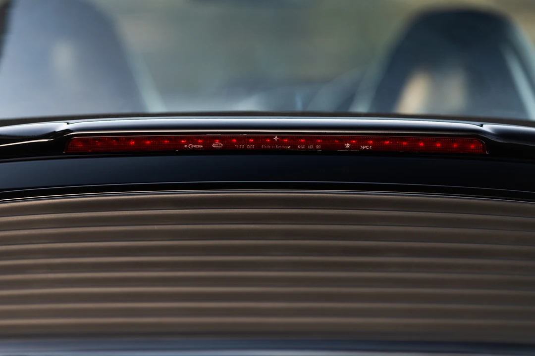 1995 Porsche 993 Carrera 4 - Image 27 of 31