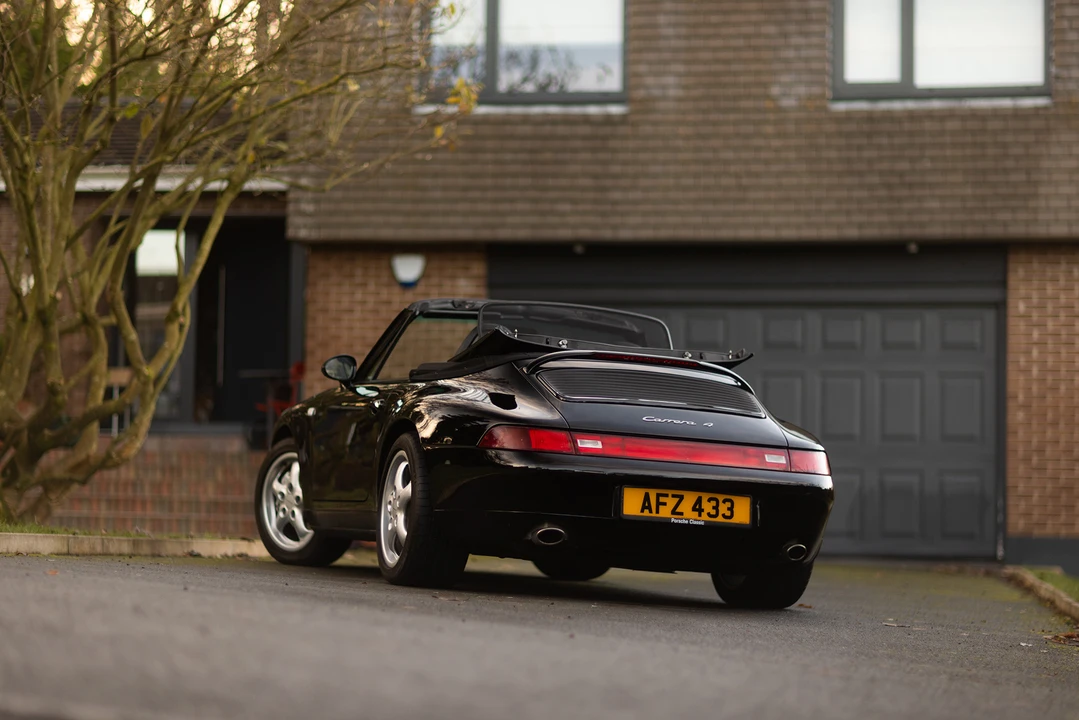 1995 Porsche 993 Carrera 4 - Image 7 of 31