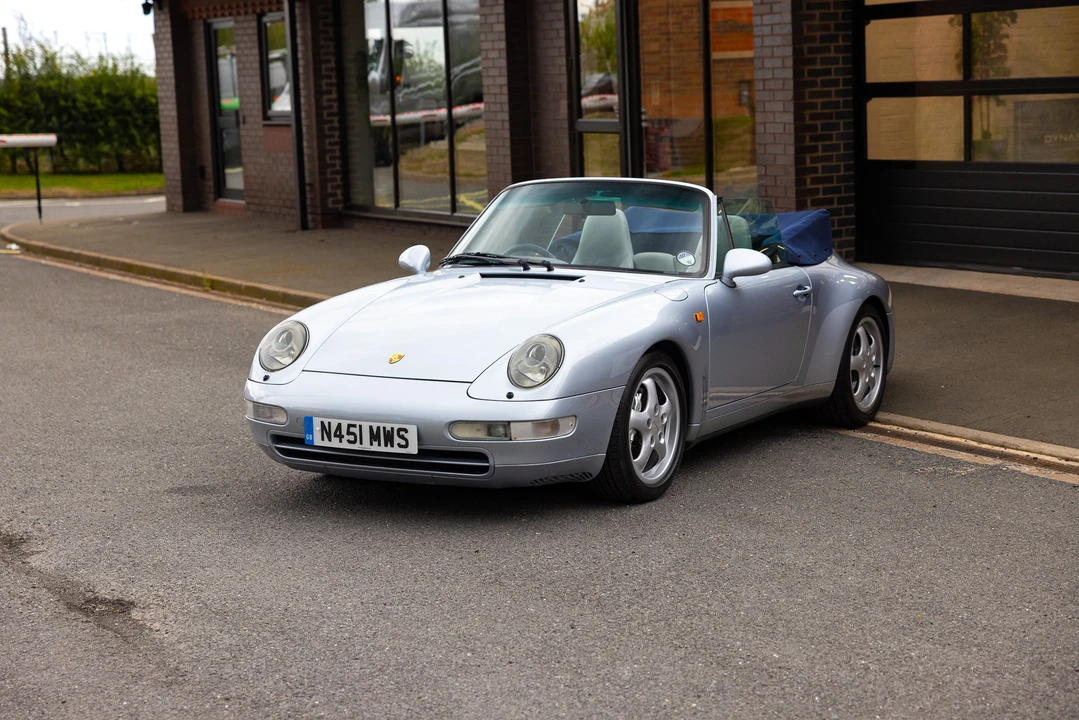 1995 Porsche 993 Carrera 4 - Image 9 of 31