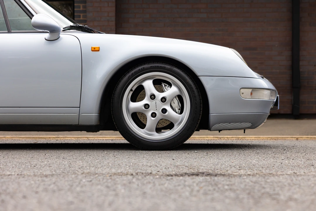 1995 Porsche 993 Carrera 4 - Image 16 of 31