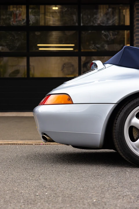 1995 Porsche 993 Carrera 4 - Image 19 of 31