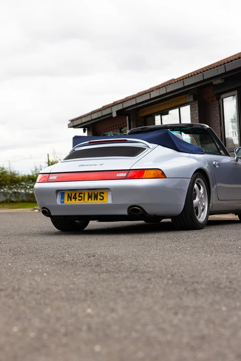 1995 Porsche 993 Carrera 4 - Image 20 of 31