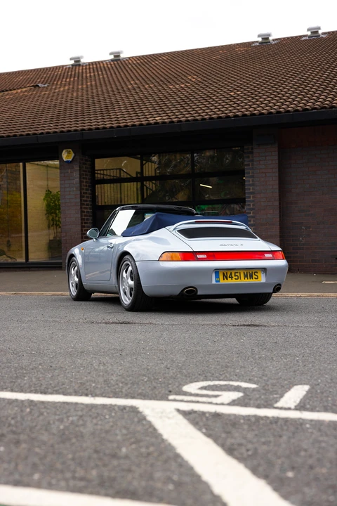 1995 Porsche 993 Carrera 4 - Image 24 of 31