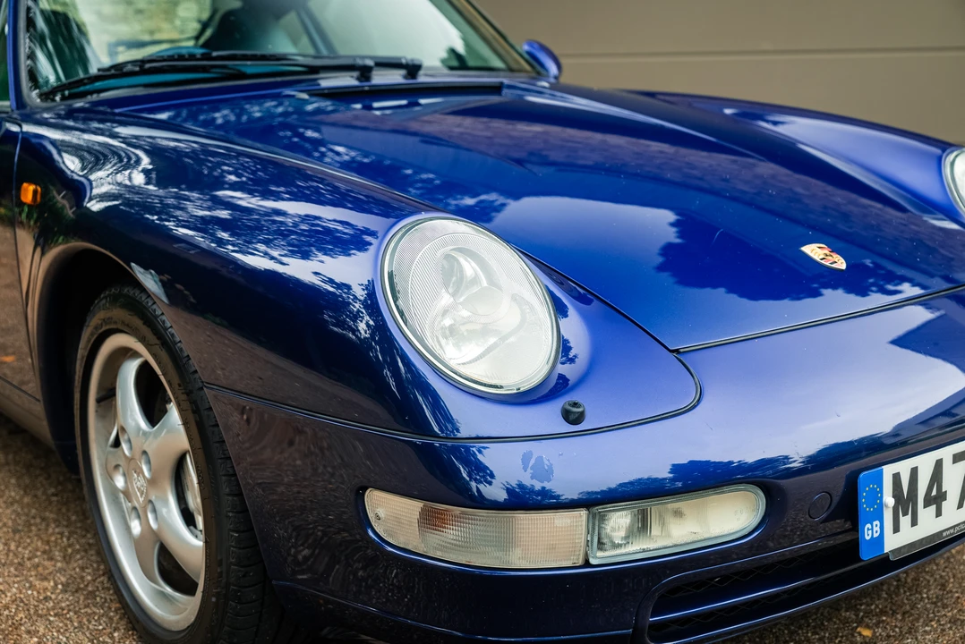 1995 Porsche 993 Carrera 4 - Image 12 of 31