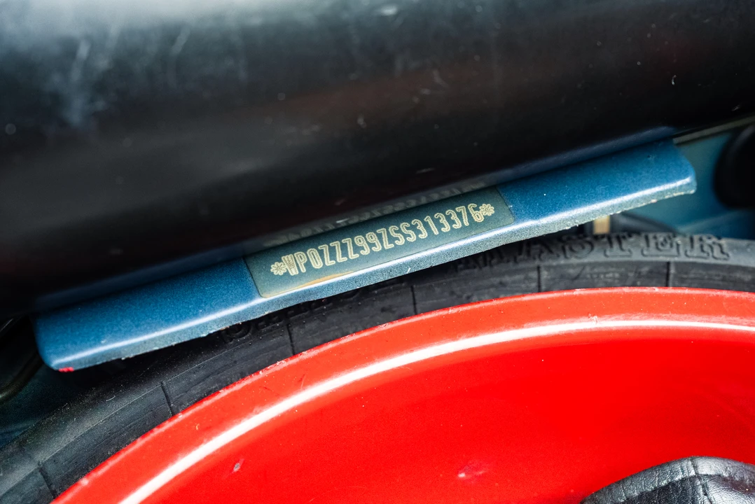 1995 Porsche 993 Carrera 4 - Image 25 of 31