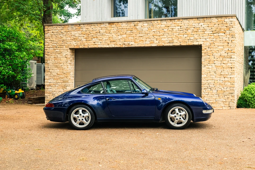 1995 Porsche 993 Carrera 4 - Image 4 of 31