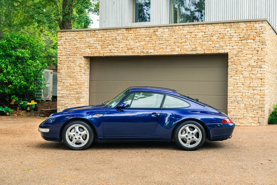 1995 Porsche 993 Carrera 4 - Image 9 of 31