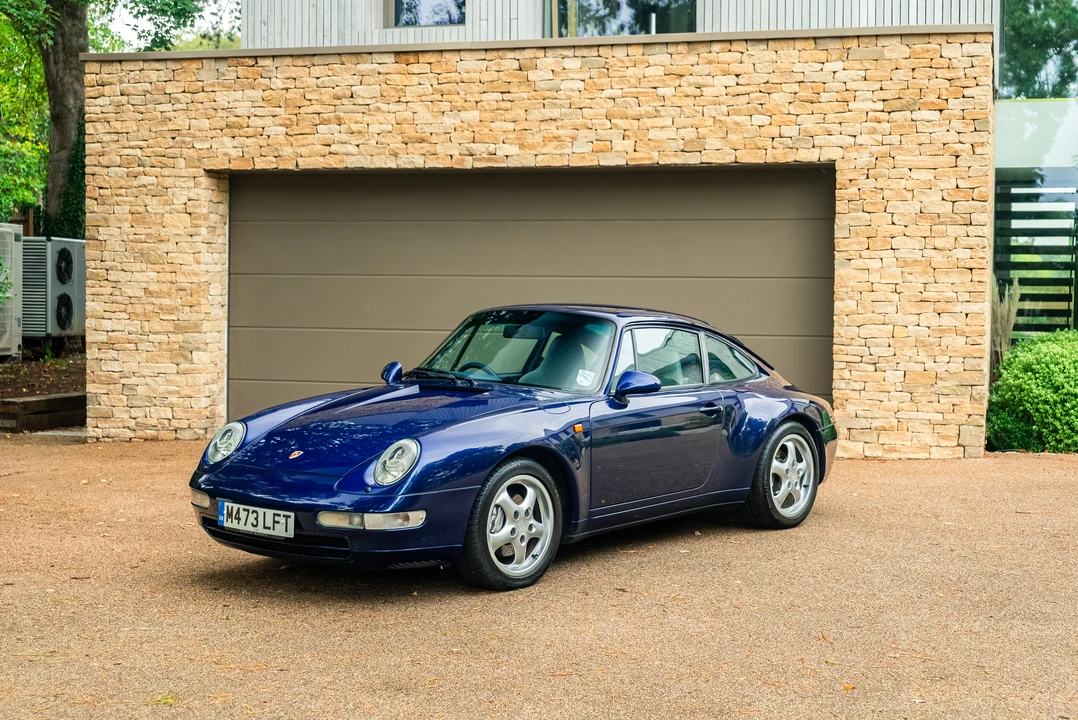 1995 Porsche 993 Carrera 4 - Image 10 of 31