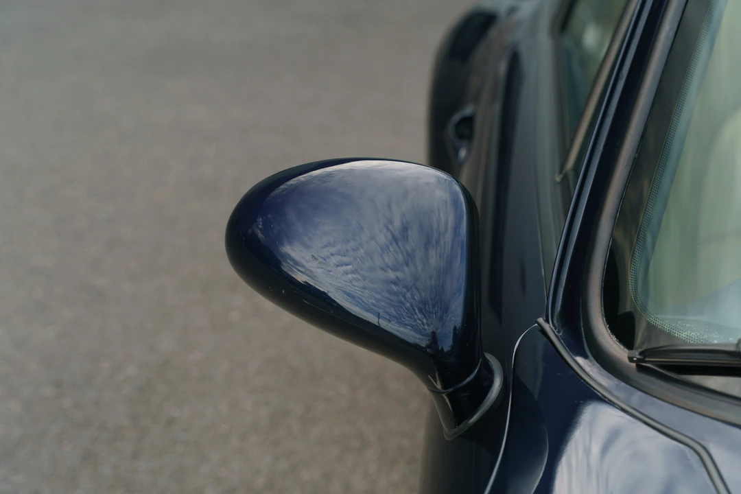 1995 Porsche 993 Carrera 4 - Image 12 of 31
