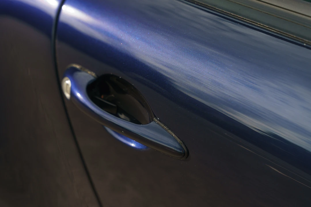 1995 Porsche 993 Carrera 4 - Image 13 of 31