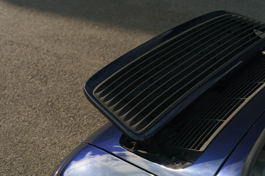 1995 Porsche 993 Carrera 4 - Image 16 of 31