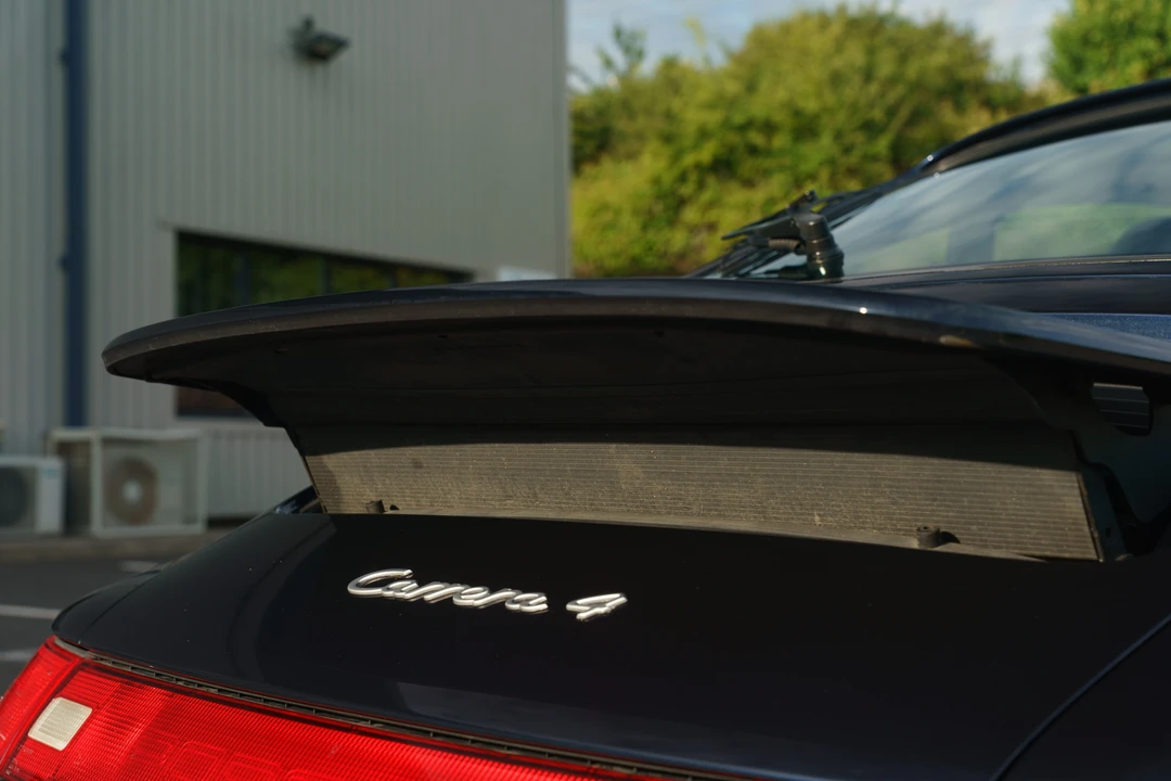 1995 Porsche 993 Carrera 4 - Image 17 of 31