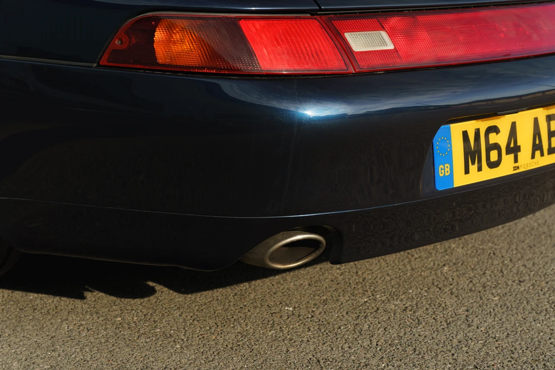 1995 Porsche 993 Carrera 4 - Image 20 of 31