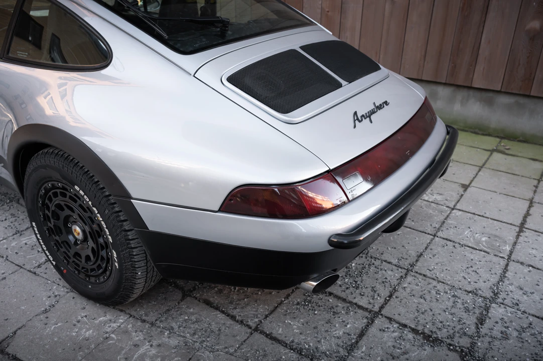 1995 Porsche 993 Carrera 4 - Image 29 of 31