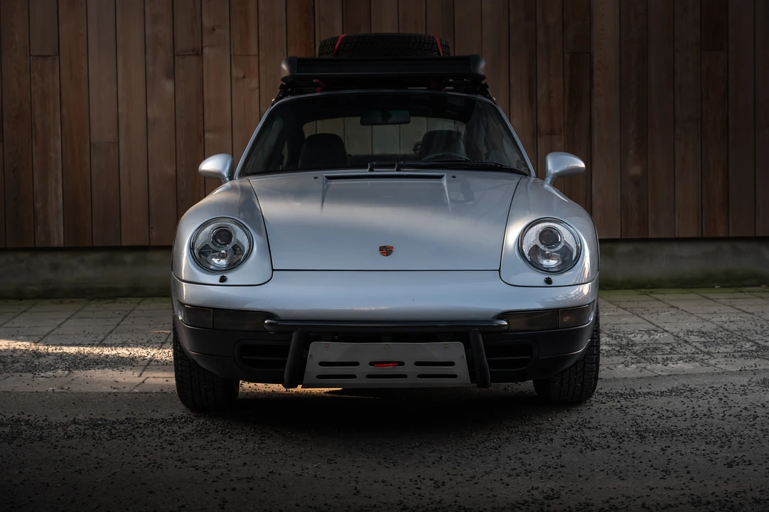 1995 Porsche 993 Carrera 4 - Image 9 of 31