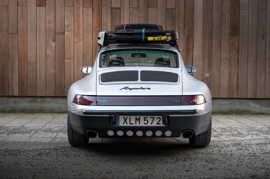1995 Porsche 993 Carrera 4 - Image 12 of 31